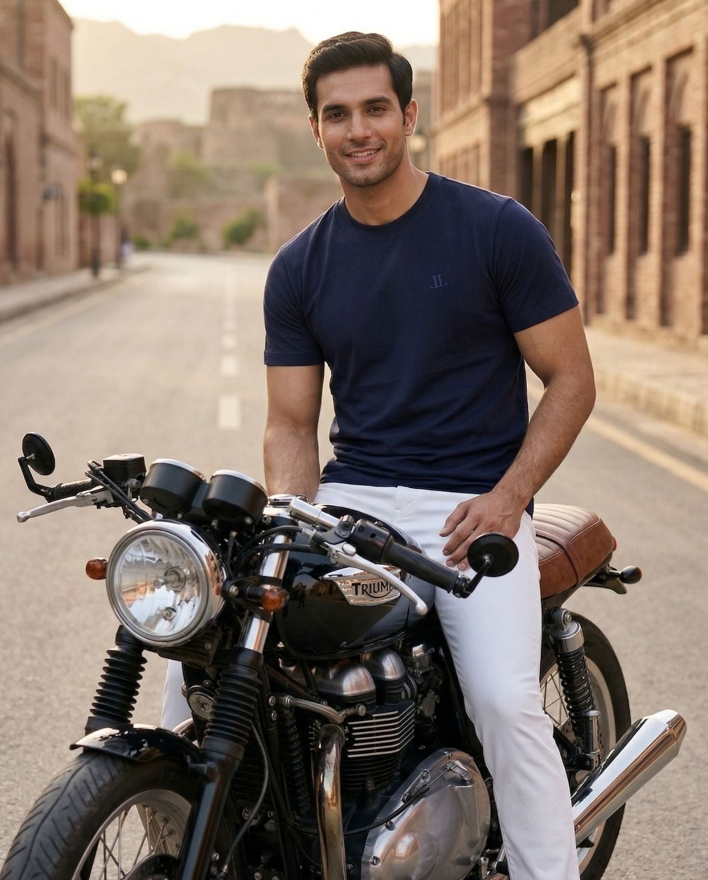 The Courtyard Tee Navy